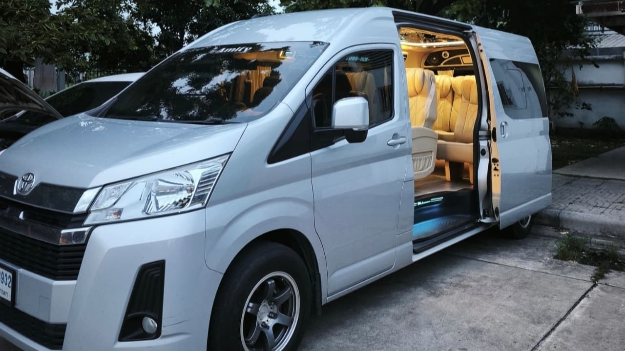 รถตู้ Commuter